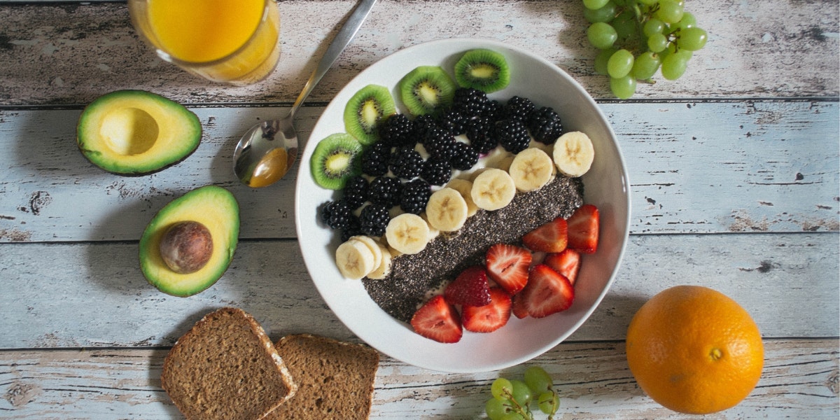Alimentarse Alimentarse de manera saludable es fácilAlimentarse sano es fácil ...