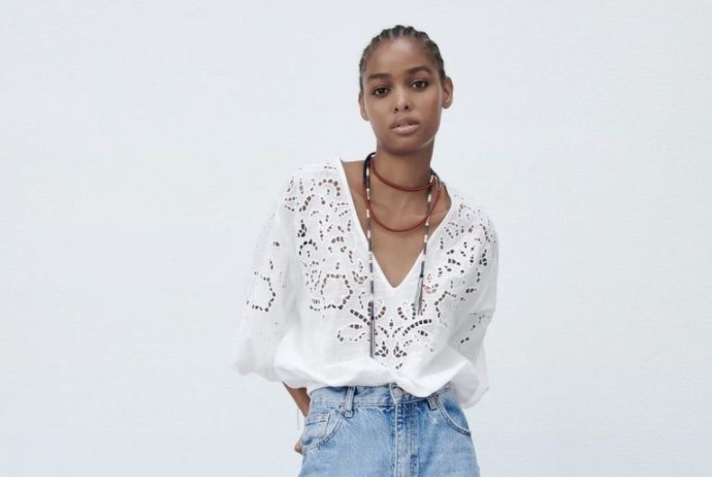 Consejos y maneras de llevar una camisa blanca este verano